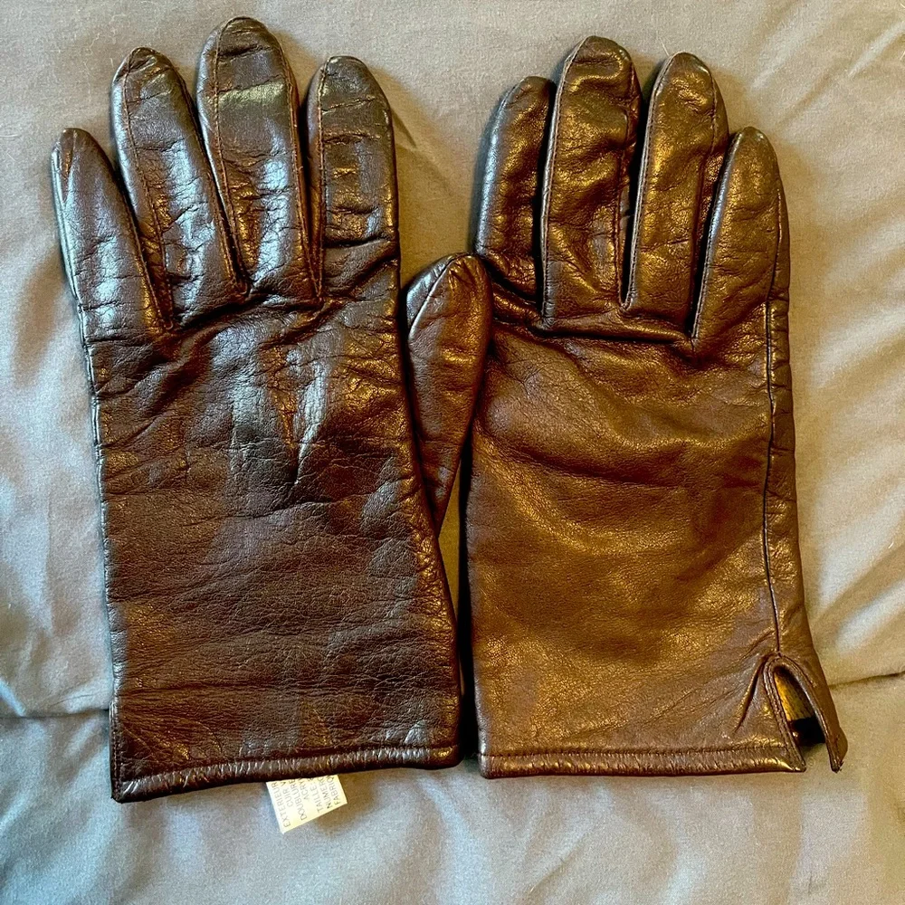 Brown leather gloves